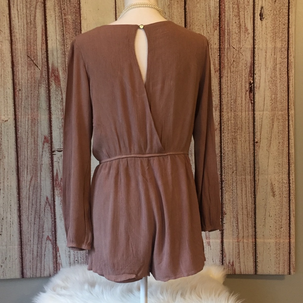 Long Sleeve Mauve Romper - Picture 3 of 6